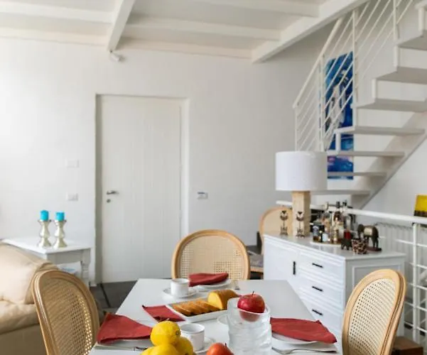 Дом отдыха Stairway To Heaven - By Lovecomo